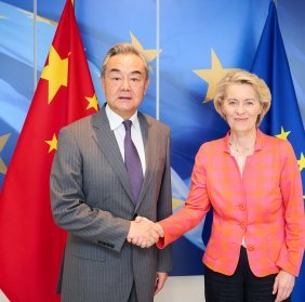 Les métaux critiques, au cœur des enjeux géopolitiques entre la Chine et l'Union Européenne