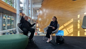 Rencontre avec Rodo Tisnado, l'homme qui a bâti la maison de la démocratie européenne