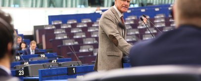 Le bouclier démocratique : la réponse de la Commission européenne face au déclin de la démocratie sur le continent