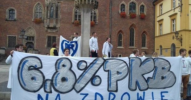 Der Sturz der Götter in Weiß