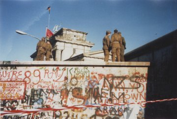 30 anni dopo la caduta del Muro di Berlino: nazionalismo pre-fascista o unità politica?