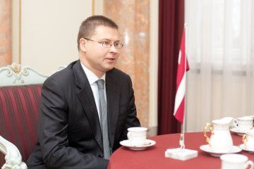 Chute du gouvernement letton : les dessous de la démission du Premier Ministre Valdis Dombrovskis