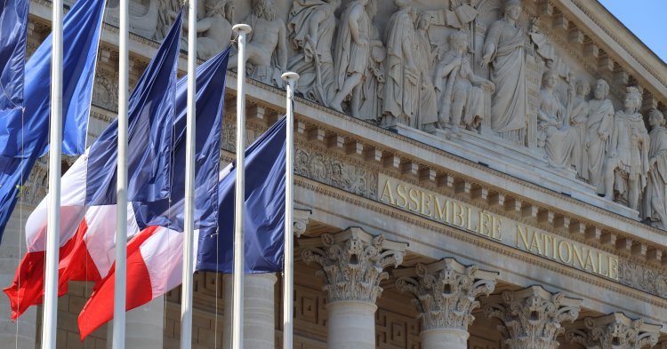 Effet domino post-élections européennes : la France en pleine turbulence politique