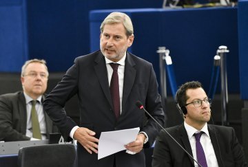 Johannes Hahn : « l'UE doit maintenir son engagement en Syrie »