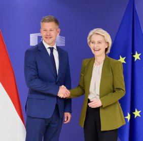 Le temps presse pour Péter Magyar : à la conquête des fonds européens gelés
