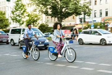 Pop-up bike lanes : How Europe's pandemic cycling schemes paid off