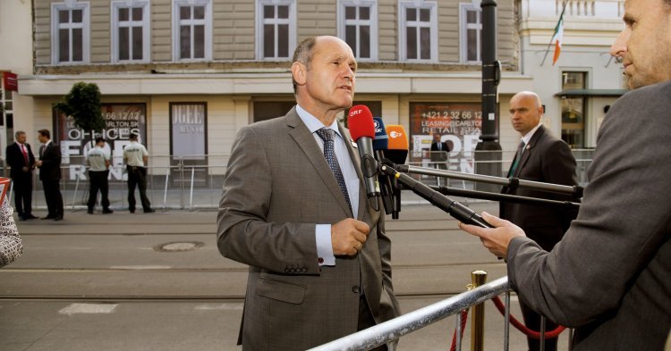 Österreich verschiebt wegen technischer Panne Präsidentenwahl