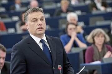 Un piédestal de plus en plus instable pour Viktor Orban 