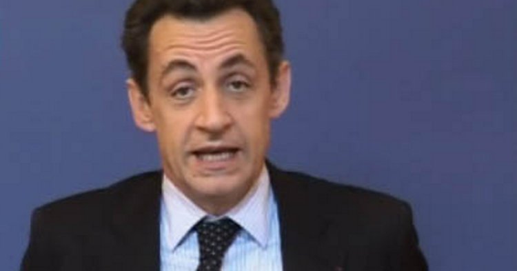 Carton rouge à Nicolas Sarkozy : la girouette dont l'euro se serait bien passé