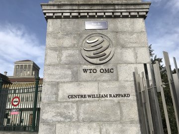 Quel rôle joue l'Union Européenne face à la paralysie de l'OMC ?