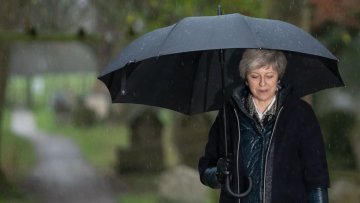 Theresa May tenuta in scacco alla Camera dei Comuni : Quale seguito per la Brexit ?