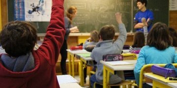 Constructing a European identity : Yes, but how ? 