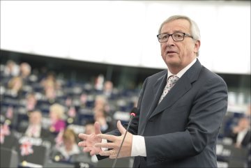 Ob es uns gefällt oder nicht : Spitzenkandidat*innen sind Akteur*innen der europäischen Demokratie