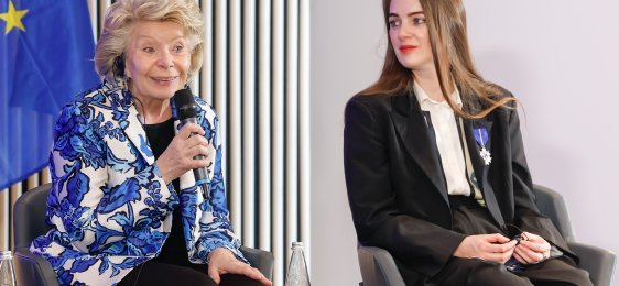 “Nous devons continuer à rêver et à nous battre pour réaliser ce rêve” : Viviane Reding lors de la première cérémonie de l'Ordre du Mérite européen