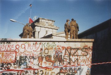 30 anni dopo la caduta del Muro di Berlino : nazionalismo pre-fascista o unità politica ?