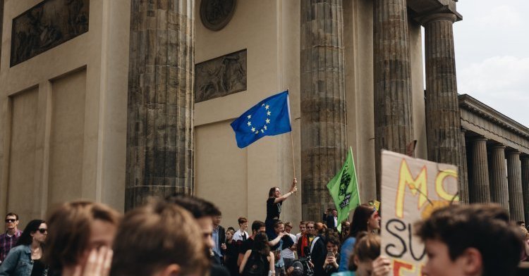 Polityka klimatyczna i ochrony środowiska „elektrycznym silnikiem” europejskiej integracji?