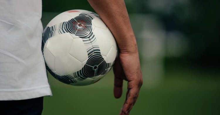 Comment accueillir des réfugiés dans son club de football ? 