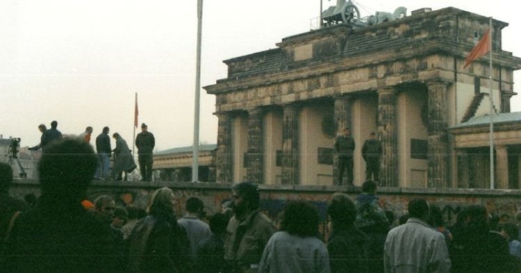 Il crollo del blocco comunista Est-Europeo: il ritorno di Yalta e la difficile riappacificazione