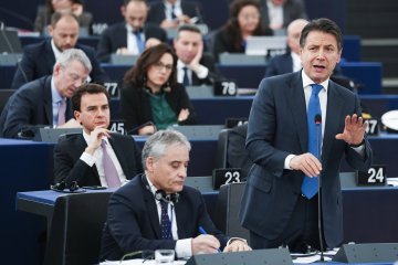 Giuseppe Conte appelle à la solidarité européenne