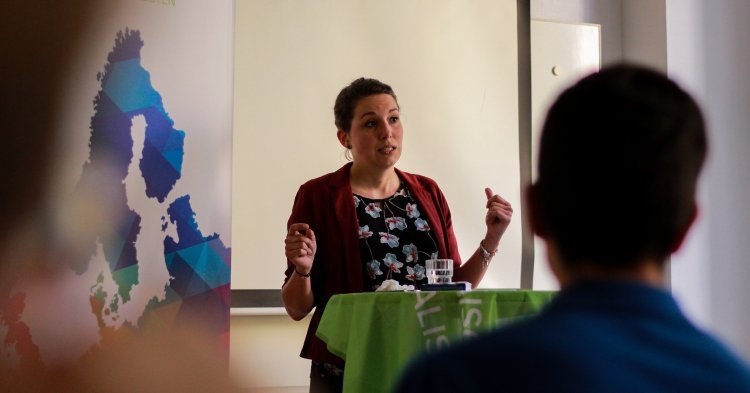 W dążeniu do umocnienia demokracji 