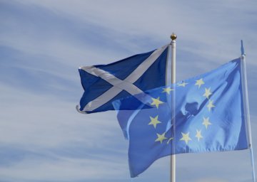 Scottish and European identities : is a marriage possible ?