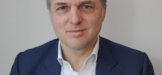 Yves Bertoncini : “Le fédéralisme de Gabriel Attal est bienvenu, mais hémiplégique”