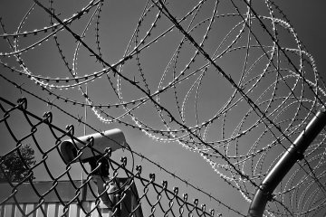 Crossed views : similarities and divergences in the management of migration flows in the United States and in Europe