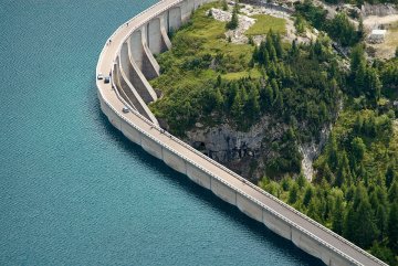 Flux et barrages à l'hydraulique en Europe