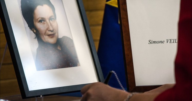 A Simone Veil, les Jeunes Européens reconnaissants
