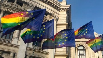 La Europa del triángulo rosa ; una revisión de los derechos LGTB en la UE