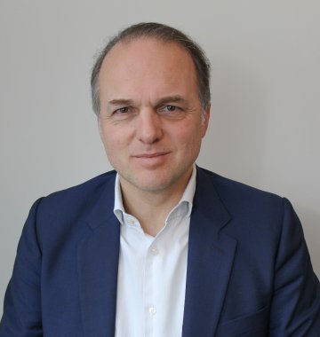 Yves Bertoncini : “Le fédéralisme de Gabriel Attal est bienvenu, mais hémiplégique”