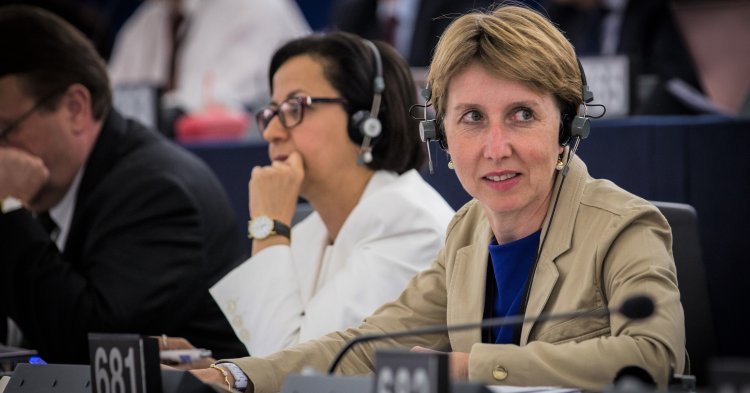 Anne Sander : « Le Parlement a montré qu'il était totalement indépendant »