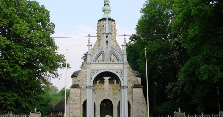 400 years after the outbreak of the Thirty Years' War: a disaster with a clear message for today's Europe