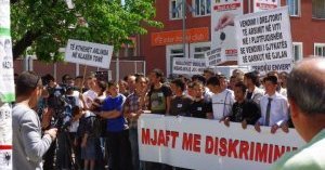 Laïcité au Kosovo : entre aspiration européenne et consolidation identitaire