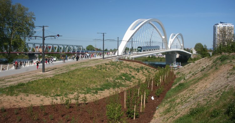 Un tram entre Kehl et Strasbourg, renaissance du « monde d'hier » ? 