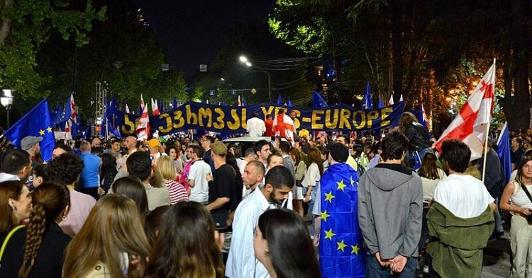 Wahlen in Georgien: zwischen „Frieden und Krieg“ und „Russland oder dem Westen“?