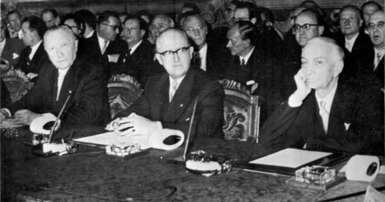 Un patto pre-costituzionale per l'unione politica federale dell'eurozona