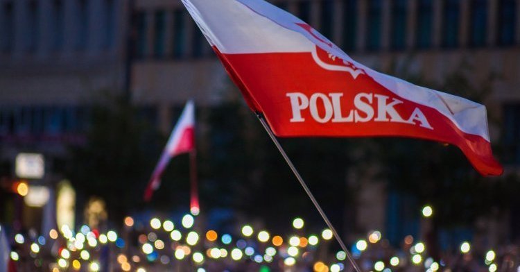 Restrictions de liberté : focus sur la subversion de la presse publique et  du système judiciaire en Pologne - Le Taurillon