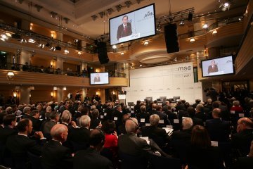 Die Frau im Hintergrund : Antje Lein-Struck