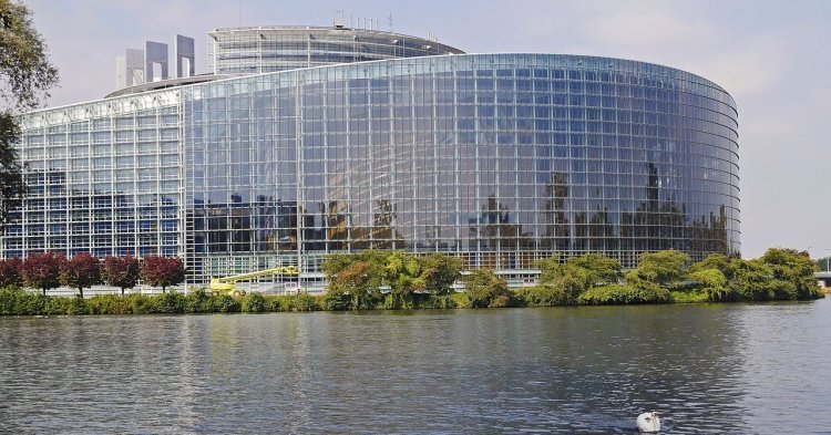 Le responsabilità del Consiglio europeo e il “Comitato dei Nove”, come agire?