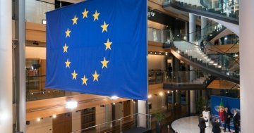 Els canvis en afiliacions als partits europeus prometen sacsejar el Parlament Europeu