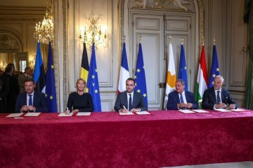 Il futuro della difesa aerea europea: Parigi e Berlino vogliono portare ciascuno la propria croce