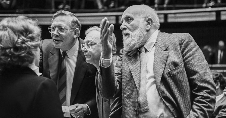 Le Club du Crocodile : Une coalition pour un Parlement constituant