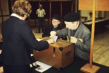 Élections de 1984 : démocratie européenne à l'épreuve