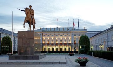 Neue Übersetzung : To vote or not to vote ? Democracy in times of pandemic