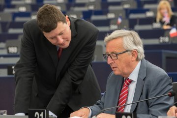 Le Roi Juncker ne tombera pas...