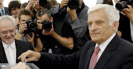 Barroso, Buzek, Ashton et Van Rompuy : des nouveaux visages pour une nouvelle Europe ?